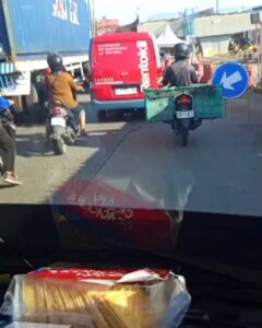 Putar Balik Kubro Dialihkan, Jalan Kaligawe Semarang Padat dan Bergelombang Imbas Pekerjaan Tol Semarang–Demak